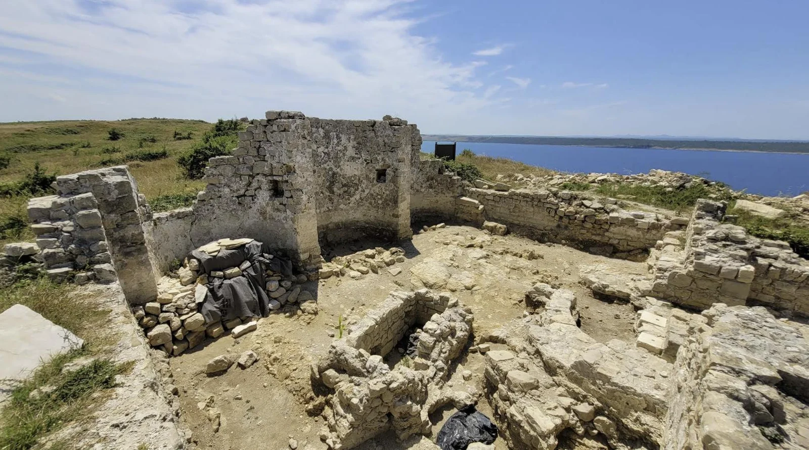 Old Ljubač fortress ruins